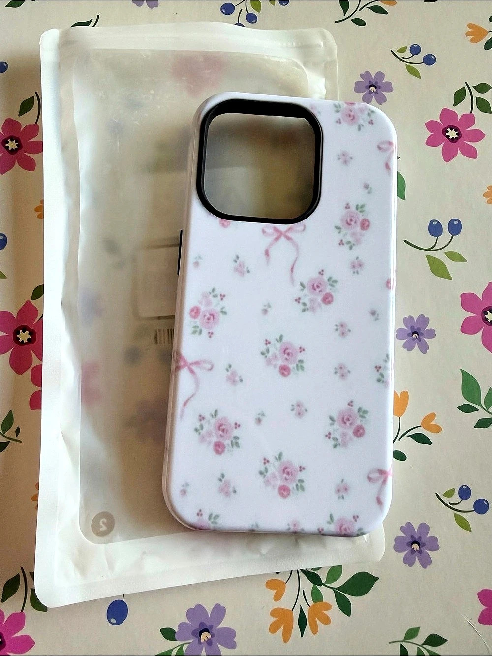 Red Bubble Posie Pink Bow iPhone 15 pro Case Floral White & Pink Like New
